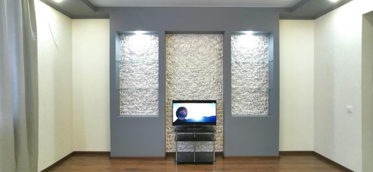 Lavina Apartments Sumy Bagian luar foto