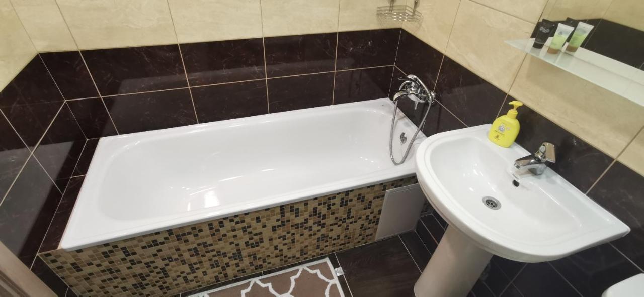 Lavina Apartments Sumy Bagian luar foto